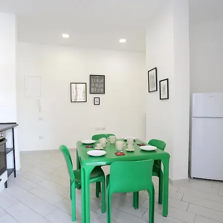 Bright & Central Apartment Near The Station Salerno Exterior foto