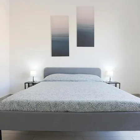 Bright & Central Apartment Near The Station Salerno Exterior foto