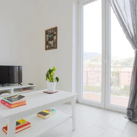 Bright & Central Apartment Near The Station Salerno Exterior foto