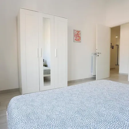 Bright & Central Apartment Near The Station Salerno Exterior foto