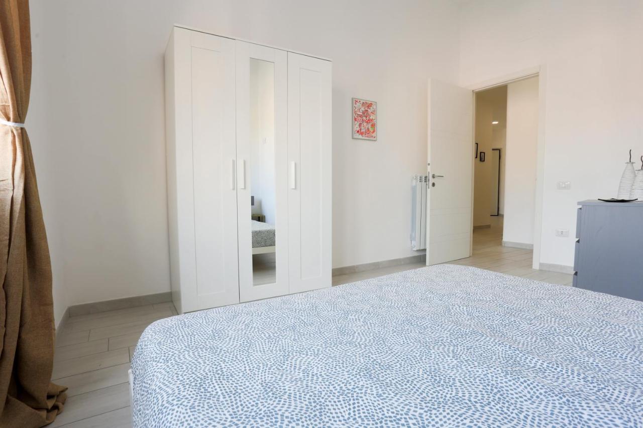 Bright & Near The Station Apartment Salerno